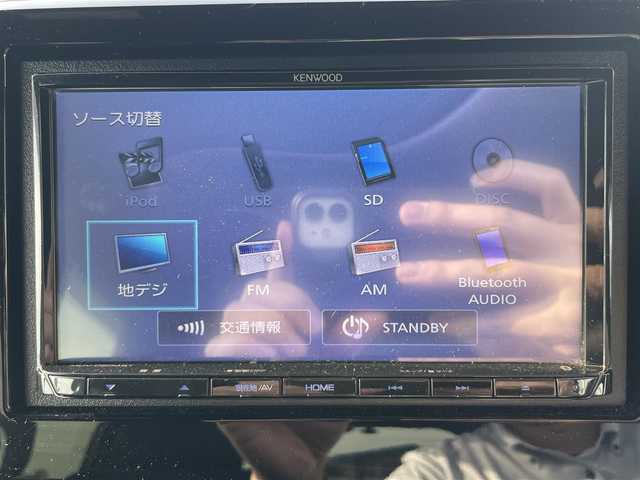 ホンダ Ｎ ＢＯＸ カスタム G L 秋田県 2017(平29)年 10.7万km プレミアムベルベットパープル・パール (株)IDOMが運営する【じしゃロン 秋田店】の自社ローン専用車両になります。こちらは現金またはオートローンご利用時の価格です。自社ローンご希望の方は別途その旨お申付け下さい/4WD/スマートキー/社外ナビ/Bカメ/ETC/片側パワスラ/シートヒーター