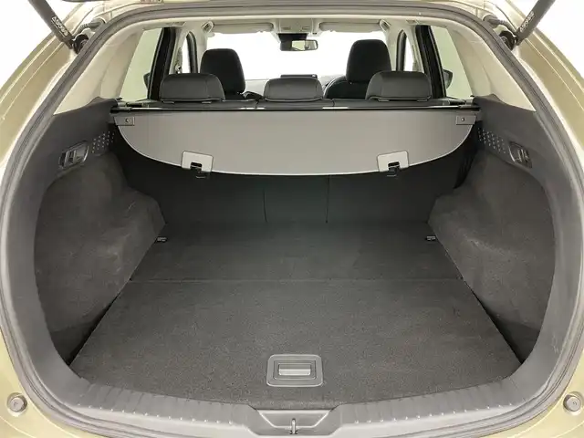 マツダ ＣＸ－５ XD プロアクティブ 岡山県 2022(令4)年 4.5万km ジルコンサンドメタリック 純正１０．２５インチメモリナビゲーション		/【フルセグ/Bluetooth/CarPlay】		/３６０°カメラ		/純正17inアルミホイール+サマータイヤ：装着			/レーダークルーズコントロール		/ETC		/電動リアゲート/パワーシート/シートメモリー/LEDヘッドライト（AUTO機能付き）/ハイビームアシスト		/シートヒーター	/ステリングヒーター	/横滑り防止機能		/衝突軽減システム		/車線逸脱防止システム			/ブラインドスポットモニター	/ステアリングスイッチ		/プッシュスタート		/コーナーセンサー				/フロアマット				/取扱説明書		/スペアキー×１	/新車保証書