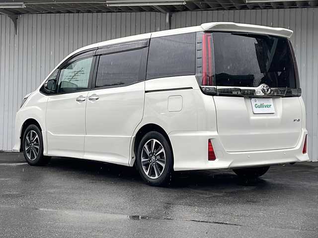 トヨタ ノア Si ダブルバイビーⅢ 長野県 2020(令2)年 2.5万km ラグジュアリーホワイトパールクリスタルシャインガラスフレーク アルパイン１０型ナビフルセグTV/アルパイン12.8型フリップダウンモニター/バックカメラ/ETC２.０/両側パワースライドドア/ハーフレザーシート/ドライブレコーダー/前後コーナーセンサー/クルーズコントロール/スペアキー