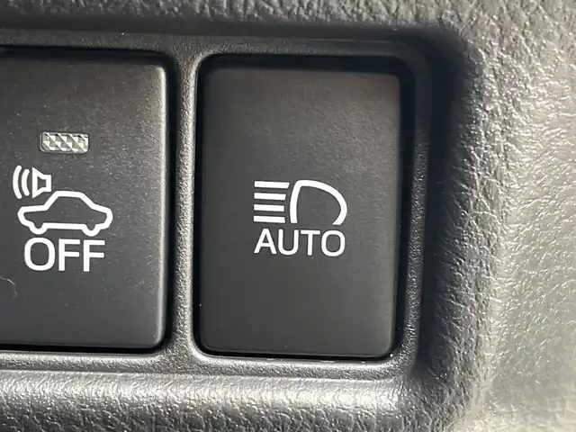 トヨタ Ｃ－ＨＲ G モード ネロ 群馬県 2019(平31)年 2.3万km ホワイトパールクリスタルシャイン 純正ナビ　バックカメラ　ドラレコ　ＥＴＣ　ハーフレザーシート　シートヒーター　アダプティブクルーズコントロール　ＢＳＭ　衝突被害軽減ブレーキ　革巻きステアリング　ＬＥＤライト　スマートキー　禁煙車