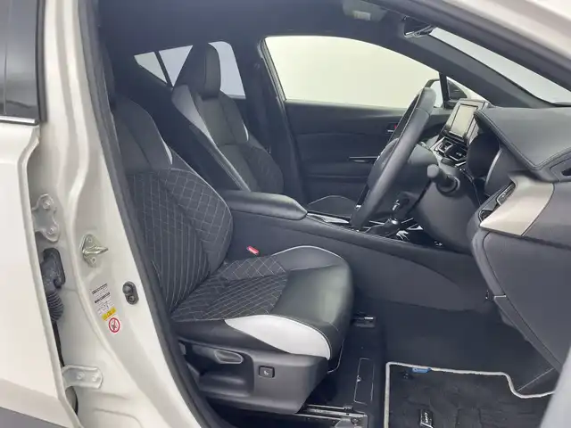 トヨタ Ｃ－ＨＲ G モード ネロ 群馬県 2019(平31)年 2.3万km ホワイトパールクリスタルシャイン 純正ナビ　バックカメラ　ドラレコ　ＥＴＣ　ハーフレザーシート　シートヒーター　アダプティブクルーズコントロール　ＢＳＭ　衝突被害軽減ブレーキ　革巻きステアリング　ＬＥＤライト　スマートキー　禁煙車