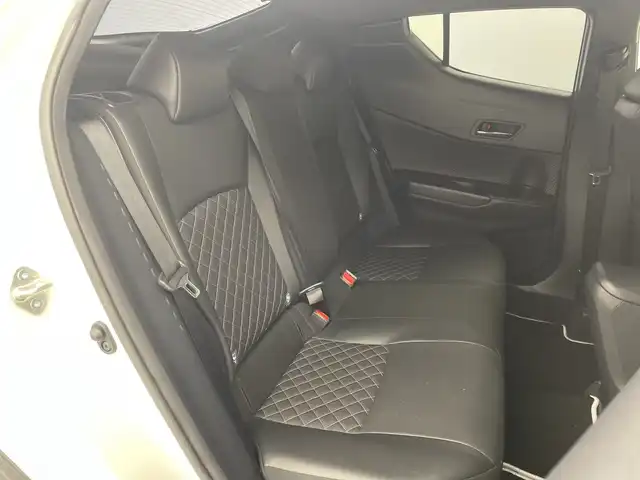 トヨタ Ｃ－ＨＲ G モード ネロ 群馬県 2019(平31)年 2.3万km ホワイトパールクリスタルシャイン 純正ナビ　バックカメラ　ドラレコ　ＥＴＣ　ハーフレザーシート　シートヒーター　アダプティブクルーズコントロール　ＢＳＭ　衝突被害軽減ブレーキ　革巻きステアリング　ＬＥＤライト　スマートキー　禁煙車