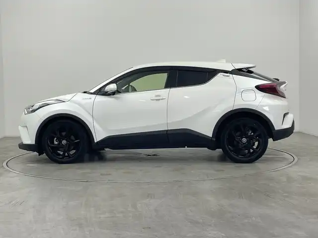 トヨタ Ｃ－ＨＲ G モード ネロ 群馬県 2019(平31)年 2.3万km ホワイトパールクリスタルシャイン 純正ナビ　バックカメラ　ドラレコ　ＥＴＣ　ハーフレザーシート　シートヒーター　アダプティブクルーズコントロール　ＢＳＭ　衝突被害軽減ブレーキ　革巻きステアリング　ＬＥＤライト　スマートキー　禁煙車