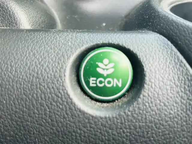 ホンダ Ｎ ＢＯＸ カスタム G Lパッケージ 岡山県 2015(平27)年 10.1万km プレミアムホワイトパールⅡ (株)IDOMが運営する【じしゃロン岡山店】の自社ローン専用車両です。こちらは現金またはオートローンご利用時の価格です。 自社ローンご希望の方は別途その旨お申し付け下さい/・社外ナビゲーション/・バックカメラ/・片側電動スライドドア/・ＥＴＣ