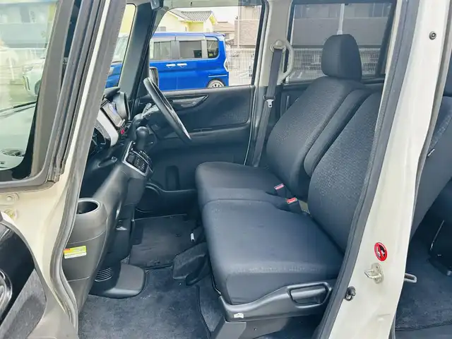 ホンダ Ｎ ＢＯＸ カスタム G Lパッケージ 岡山県 2015(平27)年 10.1万km プレミアムホワイトパールⅡ (株)IDOMが運営する【じしゃロン岡山店】の自社ローン専用車両です。こちらは現金またはオートローンご利用時の価格です。 自社ローンご希望の方は別途その旨お申し付け下さい/・社外ナビゲーション/・バックカメラ/・片側電動スライドドア/・ＥＴＣ