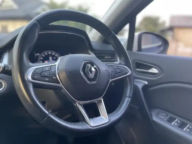ルノー ルノー キャプチャー インテンス テックパック 栃木県 2021(令3)年 2.8万km 黒 AppleCarPlay/黒レザーシート /パワーシート /シートヒーター /ACC/レーンキープアシスト/ブラインドスポット /パドルシフト/BOSEサウンド/オートライト/LEDヘッドライト/アクティブセーフブレーキ/アンビエントライト /パーキングセンサー