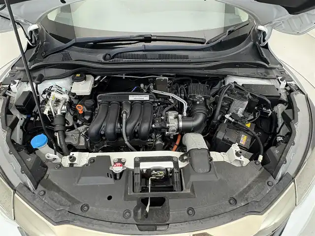 ホンダ ヴェゼル ハイブリッド Z ホンダセンシング 滋賀県 2020(令2)年 6.7万km プラチナホワイトパール 純正8インチナビ/(Bluetooth/CD/DVD/USB/フルセグTV)/バックカメラ/レーダークルーズコントロール/ETC/ステアリングスイッチ/シートヒーター/ハーフレザーシート/純正１７インチアルミホイール/オートライト/LEDヘッドライト/スマートキー