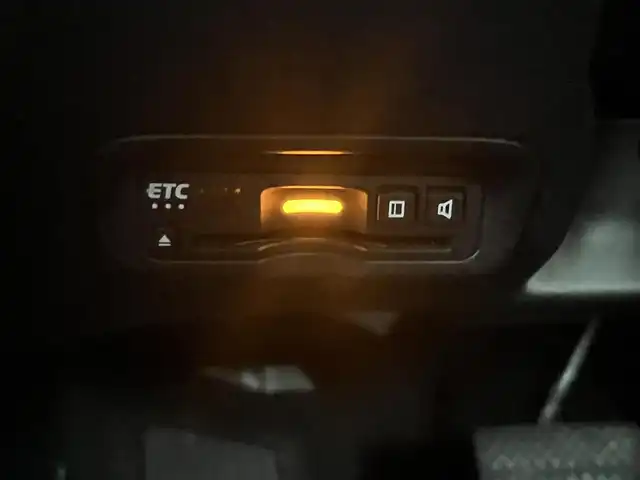 ホンダ ヴェゼル ハイブリッド Z ホンダセンシング 滋賀県 2020(令2)年 6.7万km プラチナホワイトパール 純正8インチナビ/(Bluetooth/CD/DVD/USB/フルセグTV)/バックカメラ/レーダークルーズコントロール/ETC/ステアリングスイッチ/シートヒーター/ハーフレザーシート/純正１７インチアルミホイール/オートライト/LEDヘッドライト/スマートキー