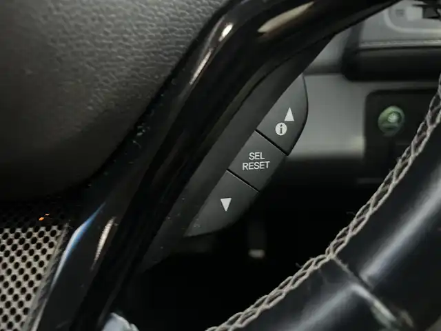 ホンダ ヴェゼル ハイブリッド Z ホンダセンシング 滋賀県 2020(令2)年 6.7万km プラチナホワイトパール 純正8インチナビ/(Bluetooth/CD/DVD/USB/フルセグTV)/バックカメラ/レーダークルーズコントロール/ETC/ステアリングスイッチ/シートヒーター/ハーフレザーシート/純正１７インチアルミホイール/オートライト/LEDヘッドライト/スマートキー