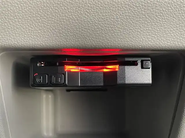 ダイハツ タント X SA Ⅲ 滋賀県 2017(平29)年 6.2万km ブラックマイカメタリック 純正ナビ/(Bluetooth/フルセグ/CD/DVD)/スマートアシストIII/・衝突軽減ブレーキ/・先行車発進告知/・レーンキープアシスト/・Autoハイビーム/LEDオートライト/片側電動スライドドア/アイドリングストップ/D席シートヒーター/バックカメラ/純正フロアマット/ドアバイザー/ETC/USB