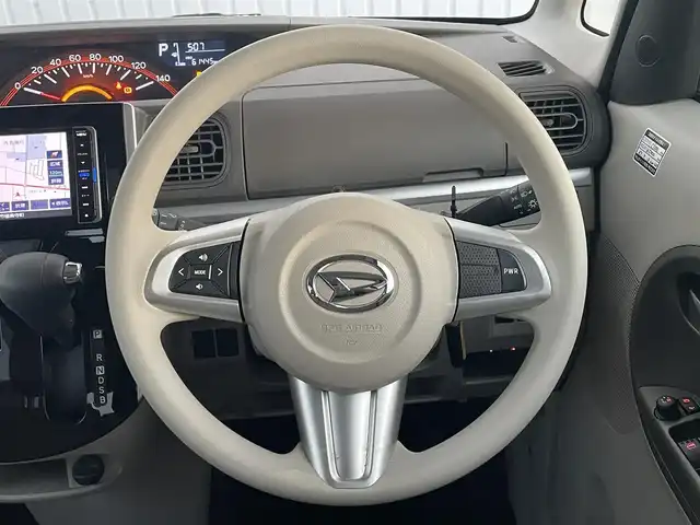 ダイハツ タント X SA Ⅲ 滋賀県 2017(平29)年 6.2万km ブラックマイカメタリック 純正ナビ/(Bluetooth/フルセグ/CD/DVD)/スマートアシストIII/・衝突軽減ブレーキ/・先行車発進告知/・レーンキープアシスト/・Autoハイビーム/LEDオートライト/片側電動スライドドア/アイドリングストップ/D席シートヒーター/バックカメラ/純正フロアマット/ドアバイザー/ETC/USB