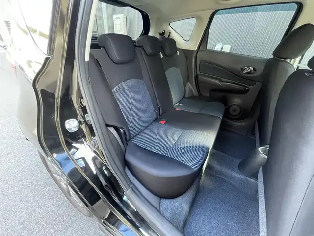 日産 ノート X エアロスタイル 滋賀県 2015(平27)年 7万km スーパーブラック 社外ナビ/（CD/DVD/フルセグTV）/前方ドライブレコーダー/純正フルエアロ/ＬＥＤヘッドライト/電動格納ミラー/レーンキープアシスト/スマートキー/ＥＴＣ/衝突軽減システム/純正フロアマット/純正アルミホイール