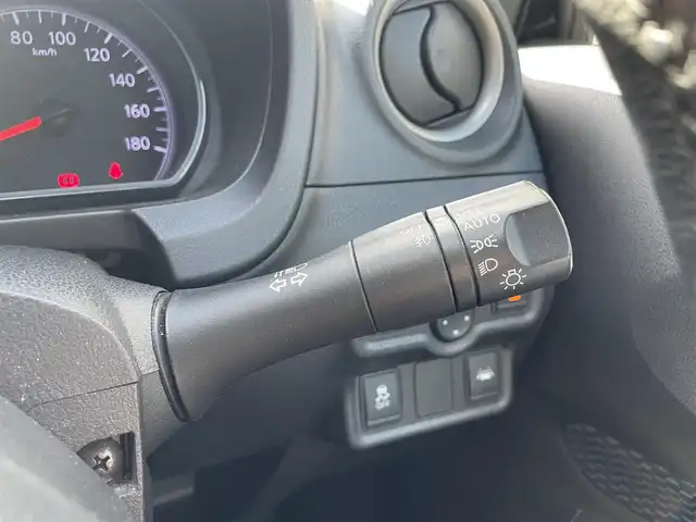 日産 ノート X エアロスタイル 滋賀県 2015(平27)年 7万km スーパーブラック 社外ナビ/（CD/DVD/フルセグTV）/前方ドライブレコーダー/純正フルエアロ/ＬＥＤヘッドライト/電動格納ミラー/レーンキープアシスト/スマートキー/ＥＴＣ/衝突軽減システム/純正フロアマット/純正アルミホイール