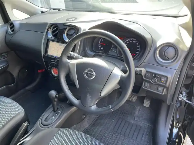 日産 ノート X エアロスタイル 滋賀県 2015(平27)年 7万km スーパーブラック 社外ナビ/（CD/DVD/フルセグTV）/前方ドライブレコーダー/純正フルエアロ/ＬＥＤヘッドライト/電動格納ミラー/レーンキープアシスト/スマートキー/ＥＴＣ/衝突軽減システム/純正フロアマット/純正アルミホイール