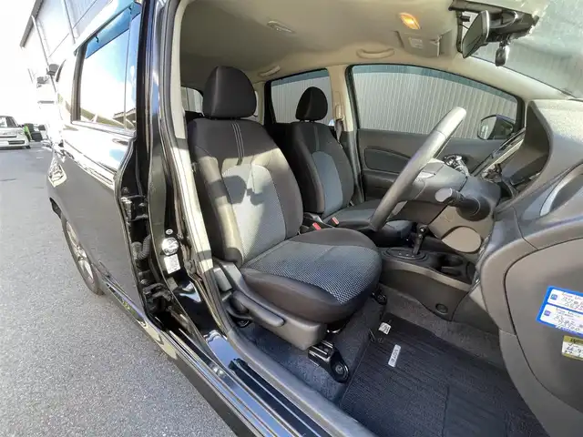 日産 ノート X エアロスタイル 滋賀県 2015(平27)年 7万km スーパーブラック 社外ナビ/（CD/DVD/フルセグTV）/前方ドライブレコーダー/純正フルエアロ/ＬＥＤヘッドライト/電動格納ミラー/レーンキープアシスト/スマートキー/ＥＴＣ/衝突軽減システム/純正フロアマット/純正アルミホイール