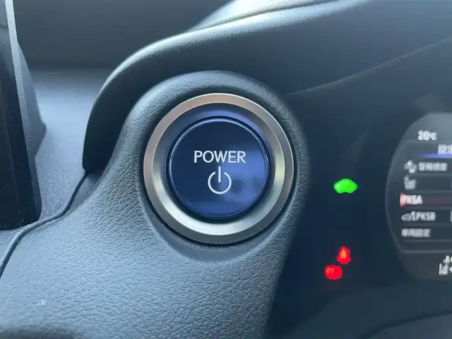 レクサス ＩＳ 300h Fスポーツ 静岡県 2021(令3)年 7万km ホワイトノーヴァガラスフレーク ワンオーナー/純正ナビ/・フルセグTV/・Bluetooth接続/・DVD再生/・USB入力端子/レーダークルーズコントロール/BSM/PKSA/PKSB/プリクラッシュセーフティー/電動パーキングブレーキ/オートブレーキホールド/バックカメラ/前席パワーシート/前席シートヒーター/ステアリングヒーター/ビルトインETC2.0/ドラレコ/LEDオートライト/オートハイビーム/純正19インチアルミホイール/取扱説明書/保証書