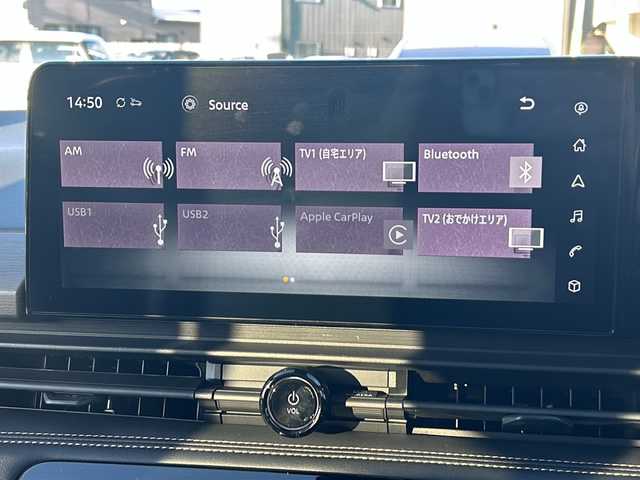 日産 セレナ ハイウェイスター V 山形県 2023(令5)年 2.7万km プリズムホワイト 禁煙車/４WD/プロパイロット/ブラインドスポットモニター/横滑り防止装置/レーンキープアシスト/全方位カメラ/デジタルインナーミラー/オートマチックハイビーム/純正ナビ/（Bluetooth/フルセグ/AM/FM/AppleCarPlay)/フリップダウンモニター/置くだけ充電/アイドリングストップ/ステアリングスイッチ/パドルシフト/ステアリングヒーター/両側パワースライドドア/前席・２列目シートヒーター/ETC2.0/電動格納ミラー/ドアバイザー/純正アルミホイール