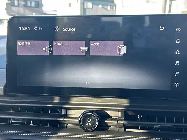 日産 セレナ ハイウェイスター V 山形県 2023(令5)年 2.7万km プリズムホワイト 禁煙車/４WD/プロパイロット/ブラインドスポットモニター/横滑り防止装置/レーンキープアシスト/全方位カメラ/デジタルインナーミラー/オートマチックハイビーム/純正ナビ/（Bluetooth/フルセグ/AM/FM/AppleCarPlay)/フリップダウンモニター/置くだけ充電/アイドリングストップ/ステアリングスイッチ/パドルシフト/ステアリングヒーター/両側パワースライドドア/前席・２列目シートヒーター/ETC2.0/電動格納ミラー/ドアバイザー/純正アルミホイール