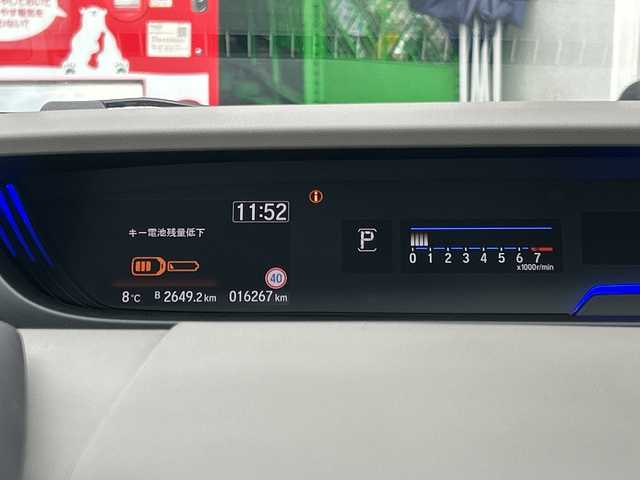 ホンダ フリード G 広島県 2023(令5)年 1.7万km トワイライトミストブラックパール 禁煙車/ホンダセンシング/・衝突軽減ブレーキ/・路外逸脱抑制機能/・車線維持支援システム/・アダプティブクルーズコントロール/・歩行者事故低減ステアリング/・誤発進抑制機能/・後方誤発進抑制機能/・標識認識機能/・先行者発進お知らせ機能/Sパッケージ/・ＬＥＤアダプティブコーナリングライト/・本革巻ステアリングホイール/・コンビシート/・純正15インチアルミホイール/純正9インチナビ/Bluetooth/CD/DVD/SD/USB/Apple CarPlay/バックカメラ/フルセグテレビ/シートヒーター/コーナーセンサー/ビルトインETC2.0/アイドリングストップ/LEDオートライト/ヘッドライトオートレベライザー/タイヤアングルガイド/ウォークスルー/ワイパーデアイサ―/ステアリングスイッチ/純正フロアマット/純正ドアバイザー/ドライブレコーダー【ADR-300S】/スマートキー/スペアキー/プッシュスタート