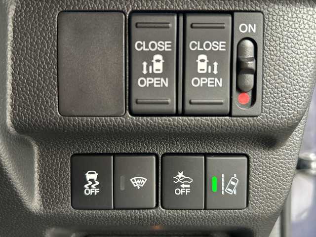 ホンダ フリード G 広島県 2023(令5)年 1.7万km トワイライトミストブラックパール 禁煙車/ホンダセンシング/・衝突軽減ブレーキ/・路外逸脱抑制機能/・車線維持支援システム/・アダプティブクルーズコントロール/・歩行者事故低減ステアリング/・誤発進抑制機能/・後方誤発進抑制機能/・標識認識機能/・先行者発進お知らせ機能/Sパッケージ/・ＬＥＤアダプティブコーナリングライト/・本革巻ステアリングホイール/・コンビシート/・純正15インチアルミホイール/純正9インチナビ/Bluetooth/CD/DVD/SD/USB/Apple CarPlay/バックカメラ/フルセグテレビ/シートヒーター/コーナーセンサー/ビルトインETC2.0/アイドリングストップ/LEDオートライト/ヘッドライトオートレベライザー/タイヤアングルガイド/ウォークスルー/ワイパーデアイサ―/ステアリングスイッチ/純正フロアマット/純正ドアバイザー/ドライブレコーダー【ADR-300S】/スマートキー/スペアキー/プッシュスタート