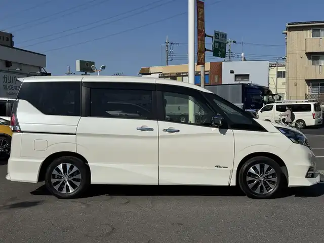 日産 セレナ ハイウェイスター Vセレクション 千葉県 2018(平30)年 4.1万km ブリリアントホワイトパール 衝突軽減ブレーキ/レーンキープアシスト/コーナーセンサー/クルーズコントロール/純正SDナビ(MM317D-W)/フルセグTV/Bluetooth/全方位カメラ/ETC/両側パワースライドドア/プッシュスタート/スマートキー/LEDヘッド/オートライト/ドアバイザー/電動格納/ウインカーミラー/フロアマット/純正アルミホイール/取扱説明書