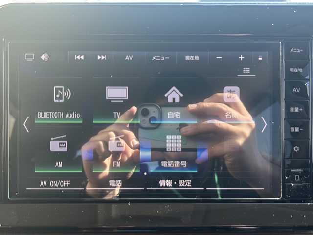 日産 オーラ G レザーエディション 宮城県 2023(令5)年 1.6万km ダークメタルグレー ワンオーナー/純正ＳＤナビフルセグＴＶ/Ｂｌｕｅｔｏｏｔｈ/全方位カメラ/黒革シート/衝突軽減ブレーキ/レーンアシスト/ブラインドスポットモニター/標識認識機能/前後コーナーセンサー/デジタルインナーミラー/純正LEDヘッドライト/オートハイビーム/ＥＴＣ/プッシュスタート・スマートキー/ドアバイザー/純正フロアマット/社外15インチアルミ付きスタッドレス4本あり/保証書・取説・スペアキー