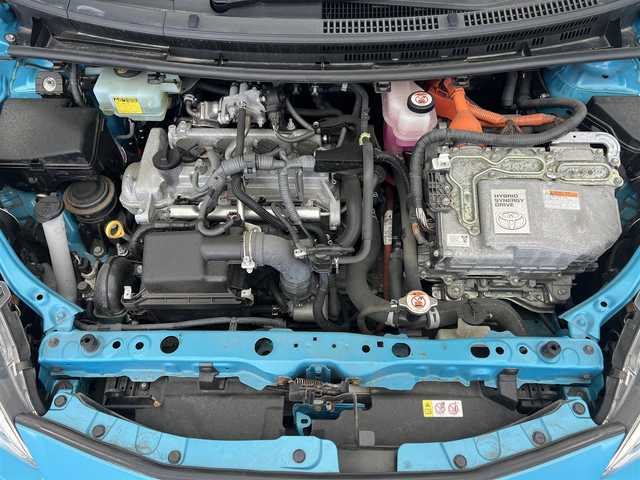 トヨタ アクア S 滋賀県 2017(平29)年 5.4万km クリアエメラルドパールクリスタルシャイン スマートエントリーパッケージ/純正SDナビ/・NSCP-W64/・CD/Bluetooth/AUX/ワンセグ/セーフティセンス/横滑り防止/衝突軽減ブレーキ/レーンキープアシスト/電動格納ウィンカーミラー/ステアスイッチ/オートエアコン/Wエアバック/ABS/プッシュスタート/スマートキー/リアスポイラー/シャークアンテナ