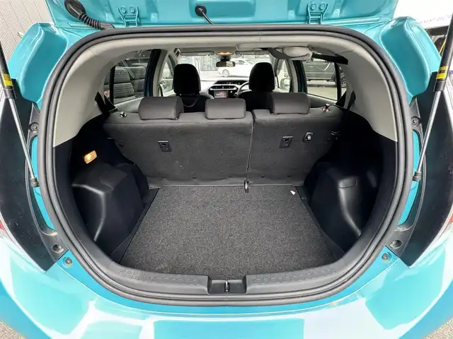 トヨタ アクア S 滋賀県 2017(平29)年 5.4万km クリアエメラルドパールクリスタルシャイン スマートエントリーパッケージ/純正SDナビ/・NSCP-W64/・CD/Bluetooth/AUX/ワンセグ/セーフティセンス/横滑り防止/衝突軽減ブレーキ/レーンキープアシスト/電動格納ウィンカーミラー/ステアスイッチ/オートエアコン/Wエアバック/ABS/プッシュスタート/スマートキー/リアスポイラー/シャークアンテナ