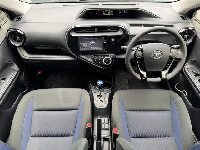 トヨタ アクア S 滋賀県 2017(平29)年 5.4万km クリアエメラルドパールクリスタルシャイン スマートエントリーパッケージ/純正SDナビ/・NSCP-W64/・CD/Bluetooth/AUX/ワンセグ/セーフティセンス/横滑り防止/衝突軽減ブレーキ/レーンキープアシスト/電動格納ウィンカーミラー/ステアスイッチ/オートエアコン/Wエアバック/ABS/プッシュスタート/スマートキー/リアスポイラー/シャークアンテナ