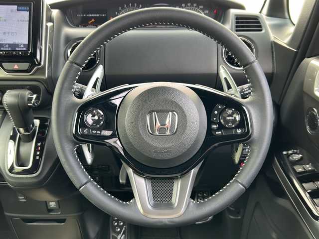 ホンダ Ｎ ＢＯＸ カスタム L ターボ スタイル+ブラック 福島県 2022(令4)年 2.3万km メテオロイドグレーメタリック TEIN車高調　ALPINEナビ（TV/CD/DVD/ラジオ/Bluetooth）　パドルシフト　ステアリングスイッチ　純正LEDヘッドライト　純正LEDフォグランプ　無限（MUGEN）フロアマット　革巻きハンドル　前席シートヒーター　ハーフレザーシート　コーナーセンサー　ETC　横滑り防止　衝突軽減ブレーキ　レーンキープアシスト　ECONモード　電子パーキングブレーキ　オートホールドミラー型前後ドラレコ（KENWOOD）　クルーズコントロール（追従有）　社外（Trecious）16incAW　RAZOアクセルペダル（GT SPEC PEDAL）　無限（MUGEN）ドアミラー　無限（MUGEN）ドアノブカバー