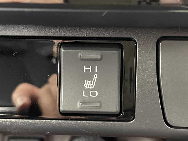 トヨタ ＲＡＶ４ ハイブリットG 群馬県 2021(令3)年 3.5万km ホワイトパールクリスタルシャイン 純正9インチディスプレイオーディオ/・AM/FM/USB/Bluetooth/AppleCarPlay/AndroidAuto/フルセグTV/パノラミックビューモニター/パワーバックドア/トヨタセーフティセンス/・プリクラッシュセーフティシステム/・レーントレーシングアシスト/・アダプティブハイビームシステム/・レーダークルーズコントロール/ブラインドスポットモニター/パーキングサポートブレーキ(前後静止物/後方接近車両)/先行車発進告知機能/前席シートヒーター/ステアリングヒーター/運転席パワーシート/メモリー機能付き