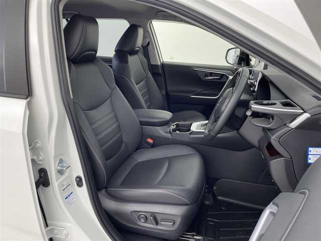 トヨタ ＲＡＶ４ ハイブリットG 群馬県 2021(令3)年 3.5万km ホワイトパールクリスタルシャイン 純正9インチディスプレイオーディオ/・AM/FM/USB/Bluetooth/AppleCarPlay/AndroidAuto/フルセグTV/パノラミックビューモニター/パワーバックドア/トヨタセーフティセンス/・プリクラッシュセーフティシステム/・レーントレーシングアシスト/・アダプティブハイビームシステム/・レーダークルーズコントロール/ブラインドスポットモニター/パーキングサポートブレーキ(前後静止物/後方接近車両)/先行車発進告知機能/前席シートヒーター/ステアリングヒーター/運転席パワーシート/メモリー機能付き