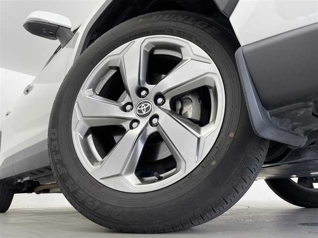 トヨタ ＲＡＶ４ ハイブリットG 群馬県 2021(令3)年 3.5万km ホワイトパールクリスタルシャイン 純正9インチディスプレイオーディオ/・AM/FM/USB/Bluetooth/AppleCarPlay/AndroidAuto/フルセグTV/パノラミックビューモニター/パワーバックドア/トヨタセーフティセンス/・プリクラッシュセーフティシステム/・レーントレーシングアシスト/・アダプティブハイビームシステム/・レーダークルーズコントロール/ブラインドスポットモニター/パーキングサポートブレーキ(前後静止物/後方接近車両)/先行車発進告知機能/前席シートヒーター/ステアリングヒーター/運転席パワーシート/メモリー機能付き