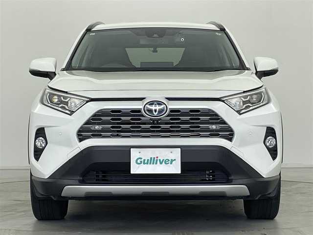 トヨタ ＲＡＶ４ ハイブリットG 群馬県 2021(令3)年 3.5万km ホワイトパールクリスタルシャイン 純正9インチディスプレイオーディオ/・AM/FM/USB/Bluetooth/AppleCarPlay/AndroidAuto/フルセグTV/パノラミックビューモニター/パワーバックドア/トヨタセーフティセンス/・プリクラッシュセーフティシステム/・レーントレーシングアシスト/・アダプティブハイビームシステム/・レーダークルーズコントロール/ブラインドスポットモニター/パーキングサポートブレーキ(前後静止物/後方接近車両)/先行車発進告知機能/前席シートヒーター/ステアリングヒーター/運転席パワーシート/メモリー機能付き