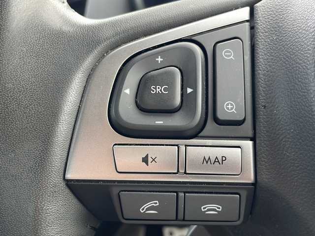 スバル レガシィ Ｂ４ リミテッド 青森県 2015(平27)年 6.7万km クリスタルブラックシリカ 4WD/純正メモリナビ・フルセグTV/バックカメラ/黒革シート/前席パワーシート/前後席シートヒーター/アイサイト/衝突軽減ブレーキ/アクティブレーンキープ/追従クルーズコントロール/サイド・カーテン・ニーエアバッグ/ビルトインETC/LEDヘッドランプ/フォグランプ/リアフォグランプ/STiフロントリップスポイラー/純正18インチアルミ