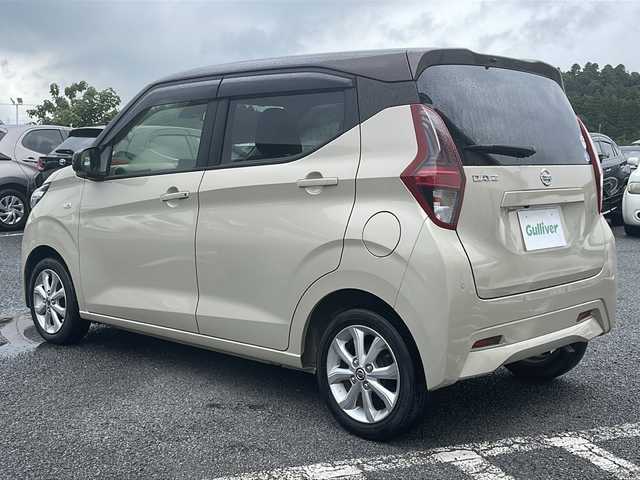日産 デイズ X 千葉県 2022(令4)年 2.7万km フローズンバニラパール/アッシュブラウンM フローズンバニラパール アッシュブラウン ツートンカラー ナビCN-HE01WD バックカメラ ルームミラーバックカメラ ドラレコ DVD BT スマートキー 14インチAW ソナー スマートキー