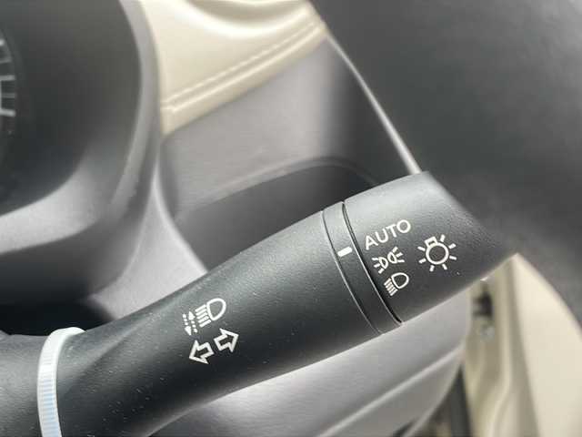 日産 デイズ X 千葉県 2022(令4)年 2.7万km フローズンバニラパール/アッシュブラウンM フローズンバニラパール アッシュブラウン ツートンカラー ナビCN-HE01WD バックカメラ ルームミラーバックカメラ ドラレコ DVD BT スマートキー 14インチAW ソナー スマートキー