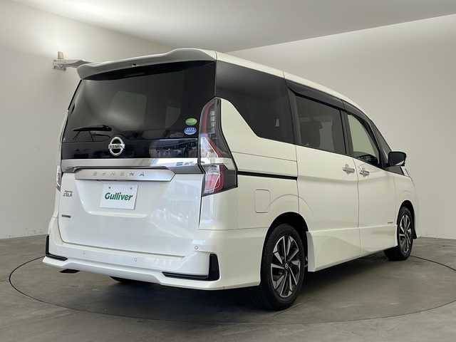 日産 セレナ ハイウェイスター 兵庫県 2019(令1)年 2.3万km ブリリアントホワイトパール ・純正メモリナビ（MJ119D-W）/　Bluetoothオーディオ/　CD/DVD再生/　AUX接続/　フルセグテレビ/・アラウンドビューモニター/・クルーズコントロール/・エマージェンシーブレーキ/・車線逸脱警報/・車線逸脱防止支援/・ブラインドスポットモニター/・ふらつき警報/・クリアランスソナー/・三列シート/・ウォークスルー/・純正フロアマット/・両側パワースライドドア/・革巻きステアリング/・ステアリングリモコン/・純正16インチアルミホイール/・ABS/・横滑り防止機能/・前後コーナーセンサー/・盗難防止装置/・オートライト/・LEDヘッドライト/・アイドリングストップ/・W＋サイドエアバック/・カーテンエアバック/・スマートキー/・Wオートエアコン/・取扱説明書