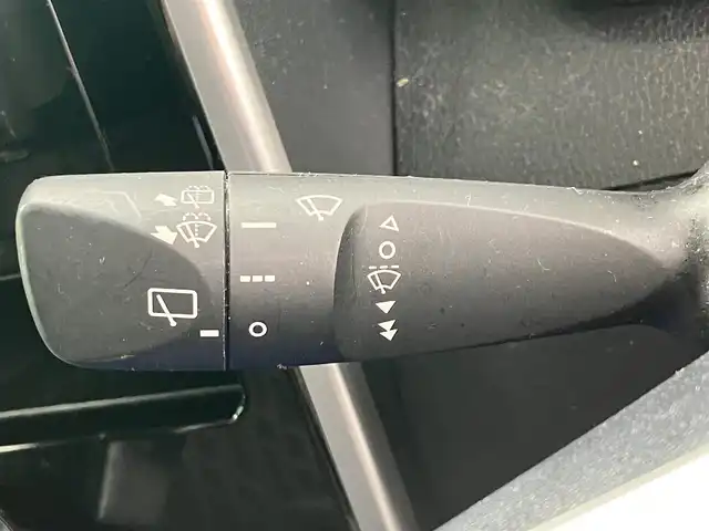 トヨタ ルーミー カスタムG－T 静岡県 2019(平31)年 7.4万km パールホワイトⅢ アルパイン9インチディスプレイオーディオ/モデリスタエアロ（F.S.R）/バックカメラ/ドライブレコーダー/ETC/デジタルインナーミラー/エンジンスタートボタン/パワーステアリング/パワーウィンドウ/アイドリングストップ/スマートキー/スペアキー1本/オートエアコン/クルーズコントロール/USB入力端子/純正フロアマット/D席N席シートヒーター/両側パワースライドドア/純正アルミホイール/ABS/横滑り防止装置/コーナーセンサー前後/レーンキープアシスト/オートライト/オートマチックハイビーム/LEDヘッドライト/Wエアバック/衝突軽減システム/デジタルインナーミラー
