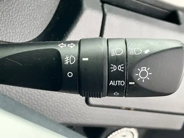 トヨタ ルーミー カスタムG－T 静岡県 2019(平31)年 7.4万km パールホワイトⅢ アルパイン9インチディスプレイオーディオ/モデリスタエアロ（F.S.R）/バックカメラ/ドライブレコーダー/ETC/デジタルインナーミラー/エンジンスタートボタン/パワーステアリング/パワーウィンドウ/アイドリングストップ/スマートキー/スペアキー1本/オートエアコン/クルーズコントロール/USB入力端子/純正フロアマット/D席N席シートヒーター/両側パワースライドドア/純正アルミホイール/ABS/横滑り防止装置/コーナーセンサー前後/レーンキープアシスト/オートライト/オートマチックハイビーム/LEDヘッドライト/Wエアバック/衝突軽減システム/デジタルインナーミラー