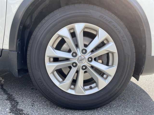 日産 エクストレイル ハイブリッド 20X エマージェンシーブレーキ 岐阜県 2015(平27)年 9.9万km ブリリアントホワイトパール ワンオーナー/4WD/純正ナビ/【CD.DVD.TV．Bluetooth．AM/FMラジオ】/アラウンドビューモニター/バックカメラ/スマートキー/クルーズコントロール/ダウンヒルアシストコントロール/ETC/ドライブレコーダー/純正アルミホイール/シートヒーター/LEDライト/オートライト/フォグライト/電格ウィンカーミラー/純正フロアマット/取扱説明書/保証書/スペアキー