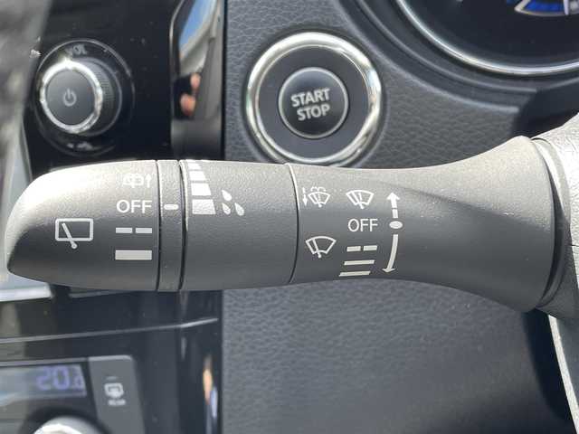 日産 エクストレイル ハイブリッド 20X エマージェンシーブレーキ 岐阜県 2015(平27)年 9.9万km ブリリアントホワイトパール ワンオーナー/4WD/純正ナビ/【CD.DVD.TV．Bluetooth．AM/FMラジオ】/アラウンドビューモニター/バックカメラ/スマートキー/クルーズコントロール/ダウンヒルアシストコントロール/ETC/ドライブレコーダー/純正アルミホイール/シートヒーター/LEDライト/オートライト/フォグライト/電格ウィンカーミラー/純正フロアマット/取扱説明書/保証書/スペアキー