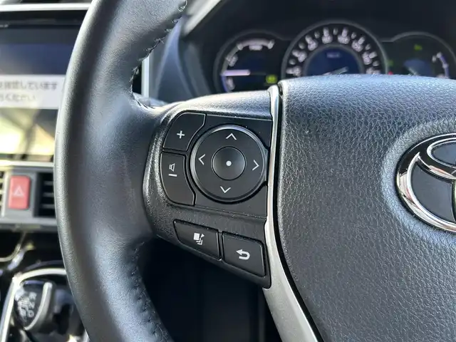 トヨタ ヴォクシー ハイブリッド ZS 煌Ⅲ 鹿児島県 2020(令2)年 4.6万km ホワイトパールクリスタルシャイン トヨタセーフティセンス/-先行車発信告知機能/-インテリジェントクリアランスソナー/-クルーズコントロール/純正SDナビ/（CD/DVD/Bluetooth/フルセグTV）/バックカメラ/両側パワースライドドア/クルーズコントロール/LEDヘッドライト/前席シートヒーター/純正16インチアルミホイール/アイドリングストップ/スマートキー/ビルトインETC2.0