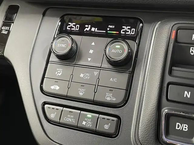 ホンダ ステップワゴン スパーダ eHEV 大阪府 2025(令7)年 0.1千km クリスタルブラックパール 11.4インチナビ　バックカメラ　Bluetooth　フルセグTV DVD再生　ホンダセンシング　レーダークルーズコントロール　電動リアゲート　両側パワースライドドア　シートヒーター　BSM オートライト　LEDヘッドライト　スマートキー2本