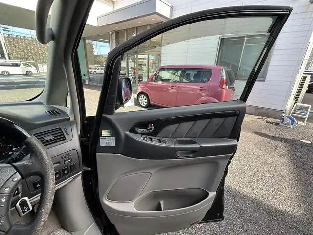 トヨタ アルファード Ｖ AS 愛知県 2005(平17)年 7.9万km ブラックマイカ ワンオーナー/純正HDDナビ(FM/AM/CD/DVD/MD/アナログ)/サンルーフ/純正フリップダウンモニター/バックカメラ/100V充電/両側パワースライドドア/HIDヘッドライト/フォグランプ/純正AW17インチ/電動格納ミラー/純正エアロ/純正フロアマット/リモコンキー・スペアキー１本/ステアリングリモコン/ハンズフリー/ABS/取扱説明書・保証書