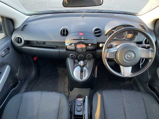 マツダ デミオ 13C 新潟県 2013(平25)年 5.2万km メテオグレーマイカ