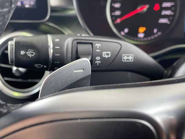 メルセデス・ベンツ Ｃ２２０ｄ 京都府 2018(平30)年 3.7万km パール ワンオーナー　/１２．３インチ純正ＳＤナビ　/Bluetooth/黒本革　/メモリーシート/前席パワーシート/前席シートヒーター/パドルシフト/ルーフレール/バックカメラ　/後方純正ドライブレコーダー/禁煙　/アクティブブレーキアシスト　/道路標識アシスト　/レーダークルコン　/レーンキープアシスト/クリアランスソナー/アテンションアシスト　/ＢＳＭ　/ＥＳＰ　/ディーゼル /3眼LEDヘッドライト/オートライト/オートマチックハイビーム/電動リアゲート/純正AW18インチ/Wエアバッグ/カーテンエアバッグ/スマートキー