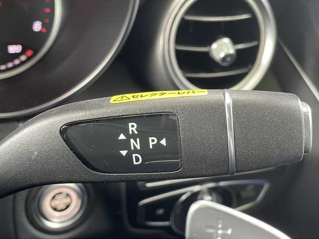 メルセデス・ベンツ Ｃ２２０ｄ 京都府 2018(平30)年 3.7万km パール ワンオーナー　/１２．３インチ純正ＳＤナビ　/Bluetooth/黒本革　/メモリーシート/前席パワーシート/前席シートヒーター/パドルシフト/ルーフレール/バックカメラ　/後方純正ドライブレコーダー/禁煙　/アクティブブレーキアシスト　/道路標識アシスト　/レーダークルコン　/レーンキープアシスト/クリアランスソナー/アテンションアシスト　/ＢＳＭ　/ＥＳＰ　/ディーゼル /3眼LEDヘッドライト/オートライト/オートマチックハイビーム/電動リアゲート/純正AW18インチ/Wエアバッグ/カーテンエアバッグ/スマートキー