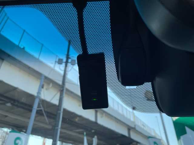 トヨタ ランドクルーザー AX 神奈川県 2018(平30)年 5万km ブラック ワンオーナー/4WD/純正SDナビ/・DTV/CD/DVD/BR/BT/全方位カメラ/クリアランスソナー/ビルトインETC2.0/前方ドライブレコーダー/トヨタセーフティセンス/・プリクラッシュセーフティ/・レーンデパーチャーアラート/・レーダークルーズコントロール/・オートマチックハイビーム/ブラインドスポットモニター/純正18インチAW/オートライト/純正LEDヘッドライト/フォグランプ/センターデフロック/プッシュEgスタート/ストップ/スマートキー×2/ドアバイザー/純正フロアマット/ターンランプ付き電動格納ドアミラー/取扱説明書/ナビ取扱説明書/新車時保証書