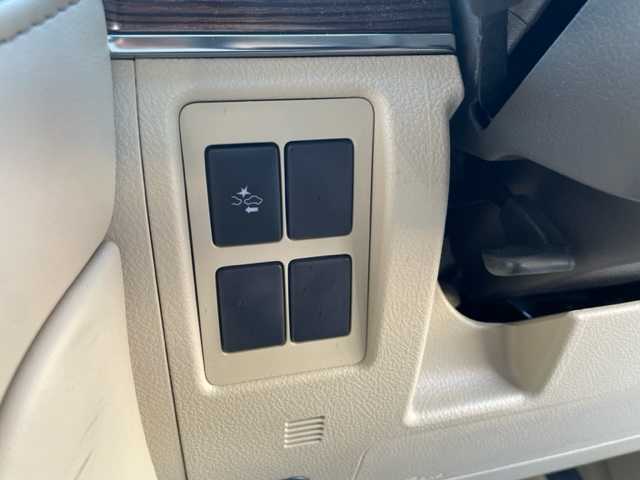 トヨタ ランドクルーザー AX 神奈川県 2018(平30)年 5万km ブラック ワンオーナー/4WD/純正SDナビ/・DTV/CD/DVD/BR/BT/全方位カメラ/クリアランスソナー/ビルトインETC2.0/前方ドライブレコーダー/トヨタセーフティセンス/・プリクラッシュセーフティ/・レーンデパーチャーアラート/・レーダークルーズコントロール/・オートマチックハイビーム/ブラインドスポットモニター/純正18インチAW/オートライト/純正LEDヘッドライト/フォグランプ/センターデフロック/プッシュEgスタート/ストップ/スマートキー×2/ドアバイザー/純正フロアマット/ターンランプ付き電動格納ドアミラー/取扱説明書/ナビ取扱説明書/新車時保証書